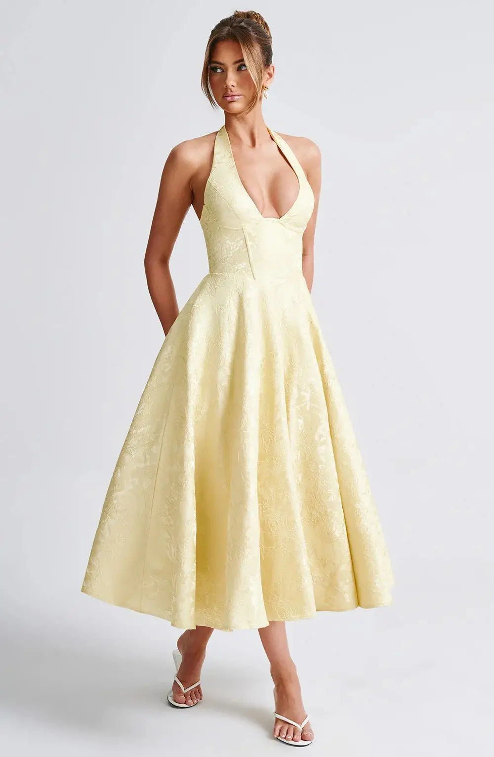 Elegant And Beautiful Dress For Women Good For Evening Party Look Sexy
