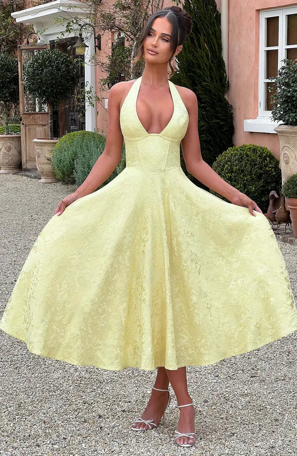 Elegant And Beautiful Dress For Women Good For Evening Party Look Sexy