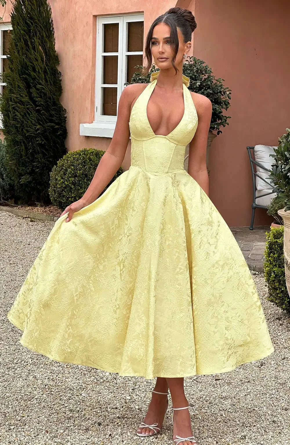 Elegant And Beautiful Dress For Women Good For Evening Party Look Sexy