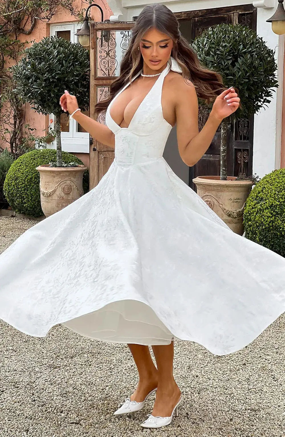 Elegant And Beautiful Dress For Women Good For Evening Party Look Sexy